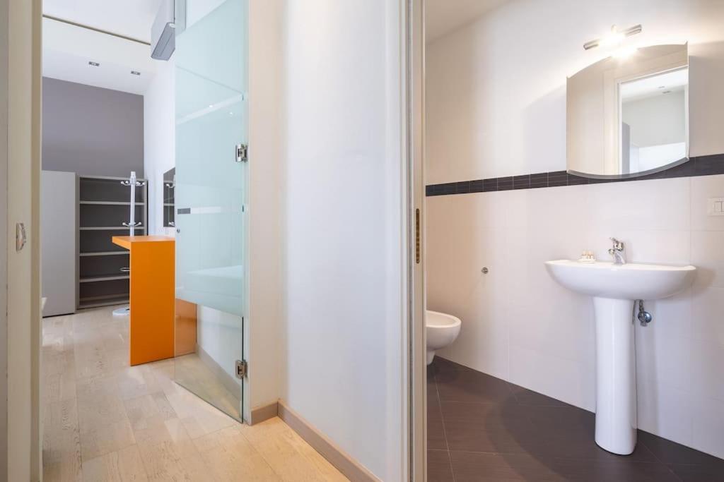 Small & Charming 1-Br Apt フィレンツェ エクステリア 写真